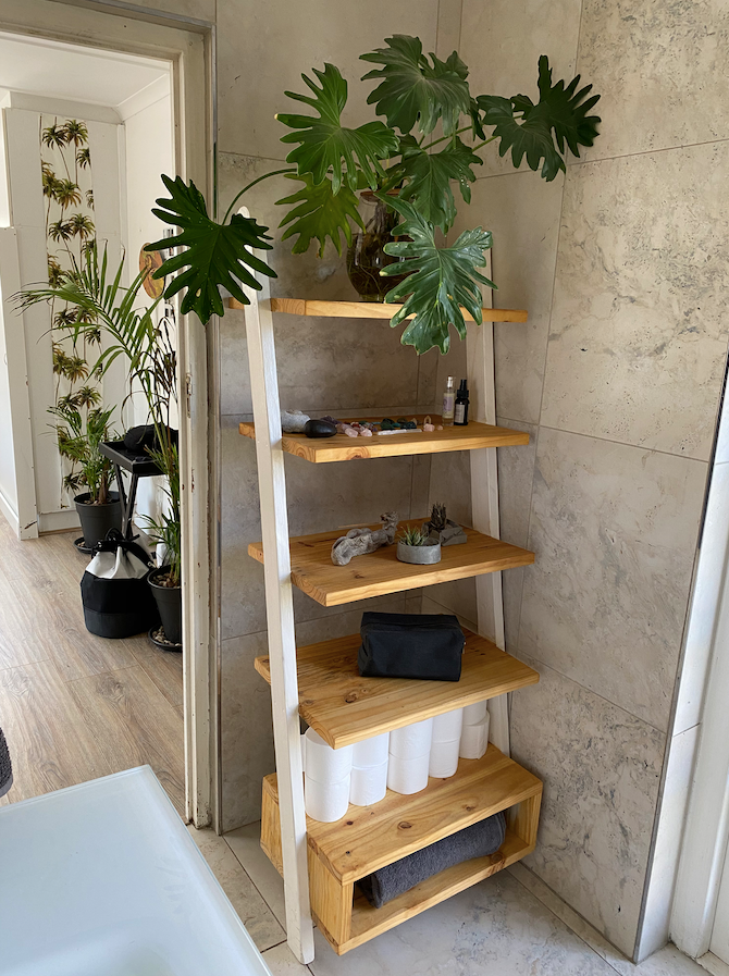Eyame Leaning Shelf With Box